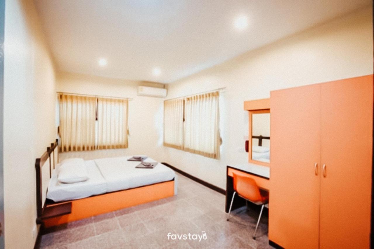 Twin Palms Suites And Residence Pattaya Ngoại thất bức ảnh