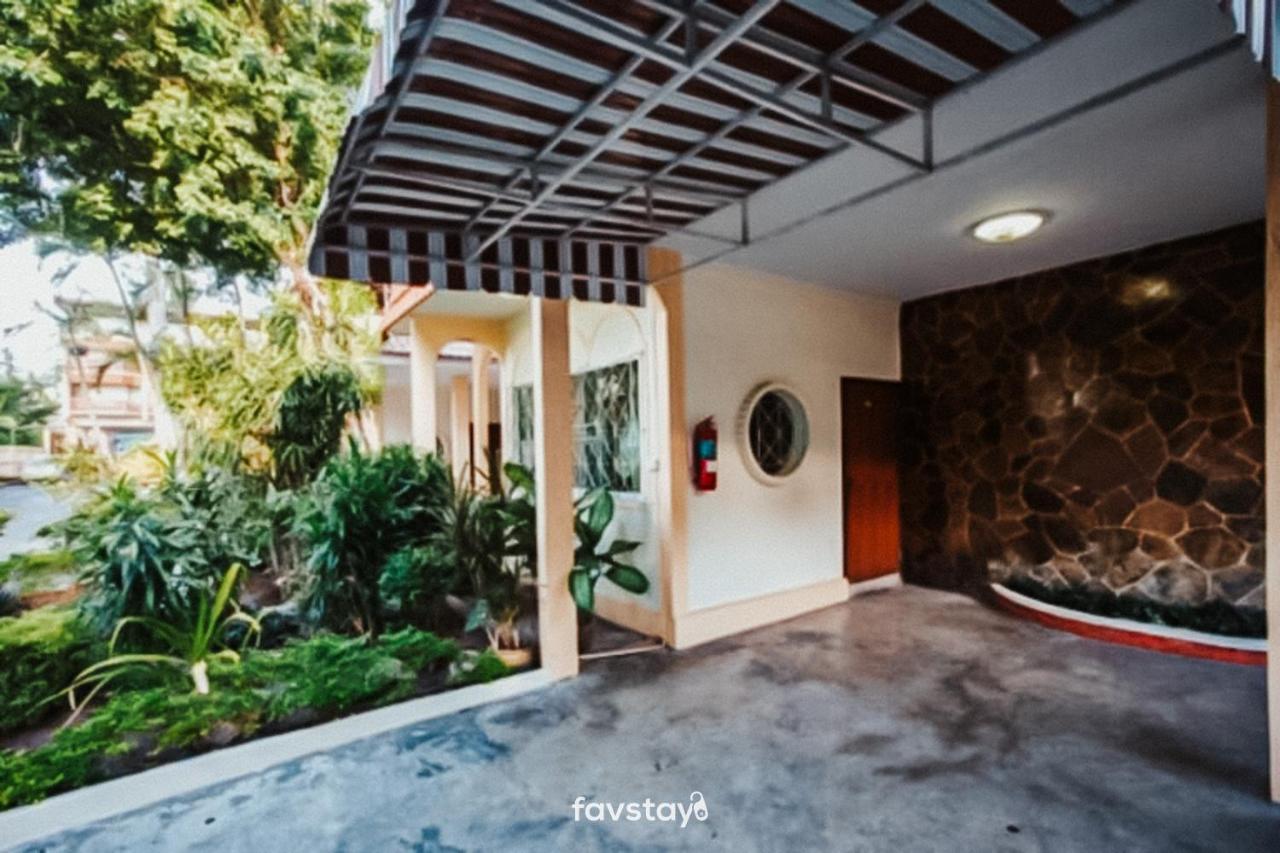 Twin Palms Suites And Residence Pattaya Ngoại thất bức ảnh
