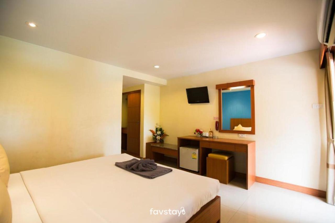 Twin Palms Suites And Residence Pattaya Ngoại thất bức ảnh