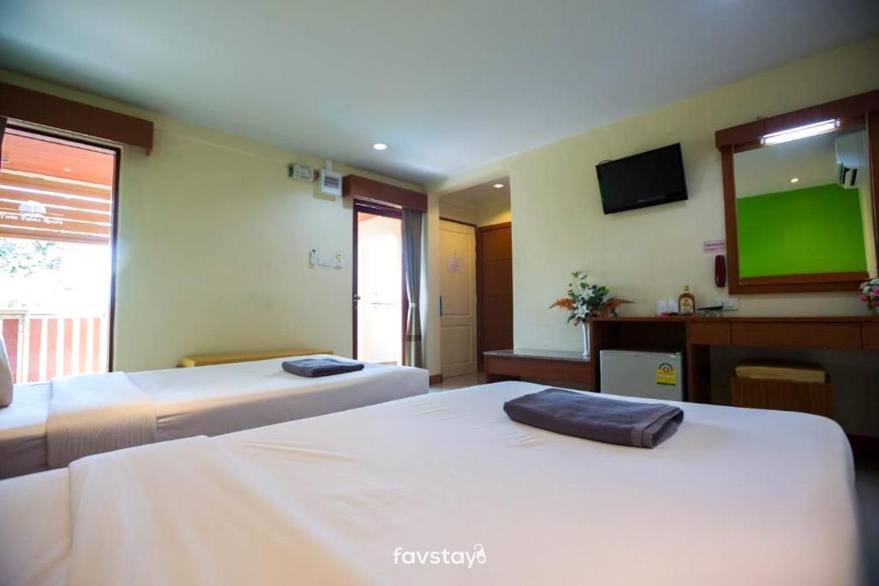 Twin Palms Suites And Residence Pattaya Ngoại thất bức ảnh