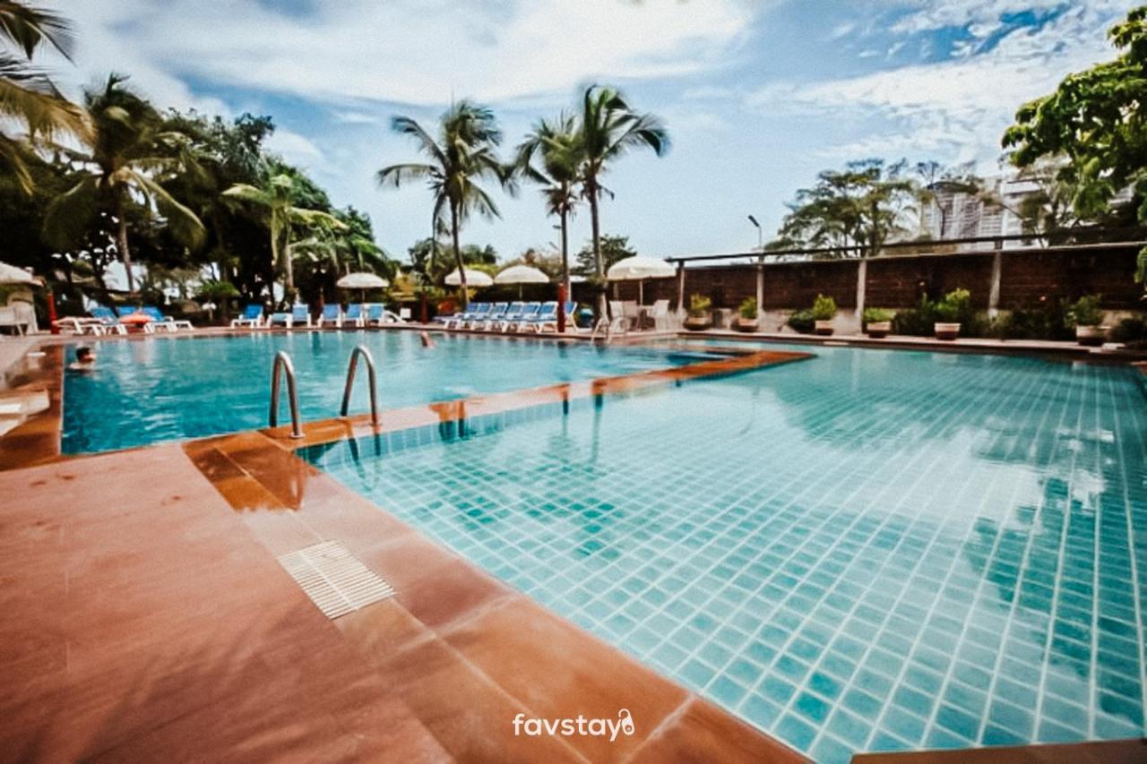 Twin Palms Suites And Residence Pattaya Ngoại thất bức ảnh