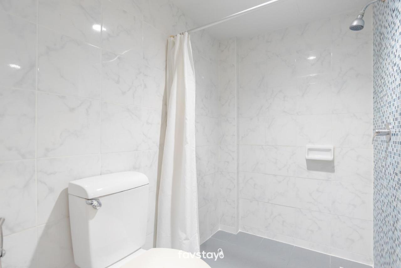 Twin Palms Suites And Residence Pattaya Ngoại thất bức ảnh